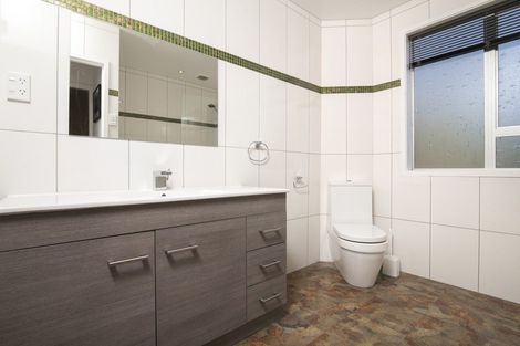 Photo of property in 4 Sussex Street, Picton, 7220