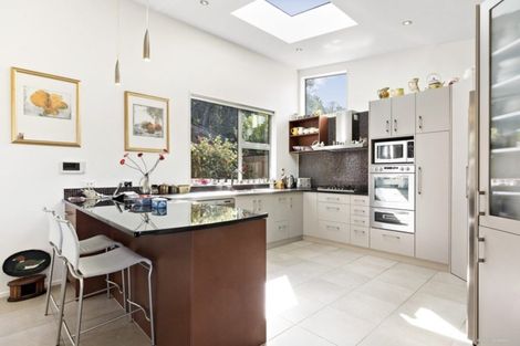 Photo of property in 35 Finnimore Terrace, Vogeltown, Wellington, 6021