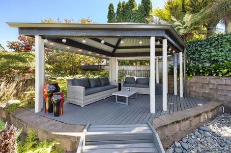 Photo of property in 62 Cairns Crescent, Rototuna, Hamilton, 3210