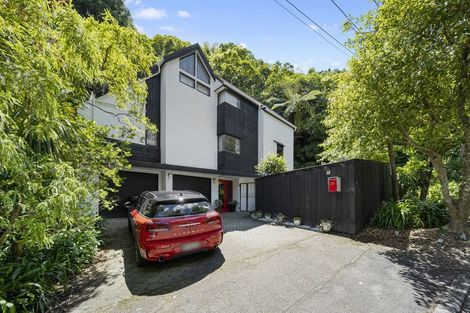 Photo of property in 2a Waitohu Road, York Bay, Lower Hutt, 5013