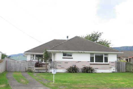 Photo of property in 28 Kashmir Avenue, Clouston Park, Upper Hutt, 5018