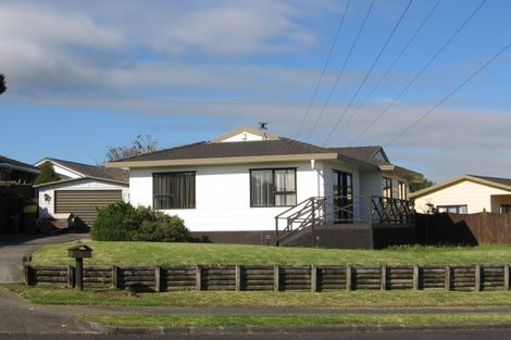 Photo of property in 2 Crail Court, Totara Heights, Auckland, 2105