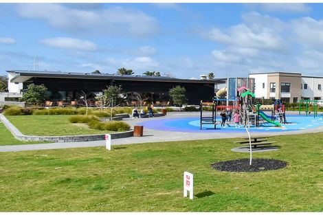 Photo of property in 7 Waituarua Drive, Takanini, 2112