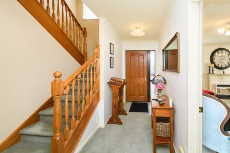 Photo of property in 18 Winston Avenue, Hokowhitu, Palmerston North, 4410