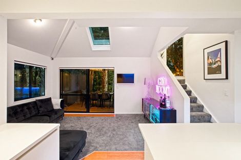 Photo of property in 1/47 Tui Glen Road, Birkenhead, Auckland, 0626