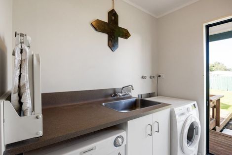 Photo of property in 18 Rosehill Place, Nawton, Hamilton, 3200