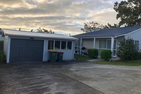 Photo of property in 44 Gossamer Drive, Pakuranga Heights, Auckland, 2010