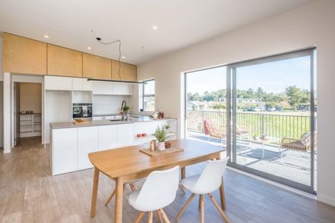 Photo of property in 14 Te Heke Place, Waikanae, 5036