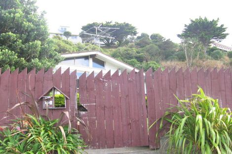 Photo of property in 103 Akaroa Drive, Maupuia, Wellington, 6022