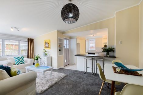 Photo of property in 27a Omagh Avenue, Papatoetoe, Auckland, 2025