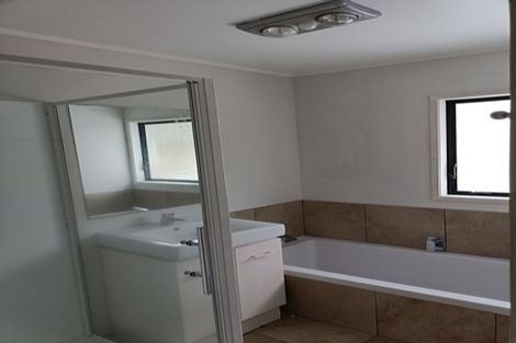 Photo of property in 3 Merrill Place, Birkdale, Auckland, 0626