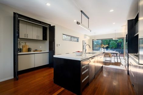 Photo of property in 24 Schopolo Place, Schnapper Rock, Auckland, 0632