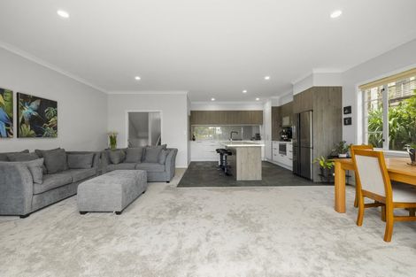 Photo of property in 250a Courtenay Street, Strandon, New Plymouth, 4312