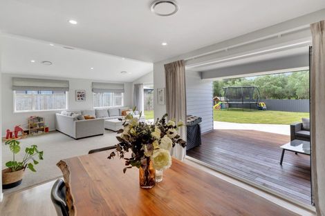 Photo of property in 70 Feist Street, Carterton, 5713