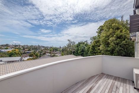 Photo of property in 2/28a Marlborough Avenue, Glenfield, Auckland, 0629