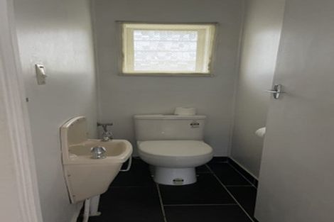 Photo of property in 1/16 Nigel Road, Browns Bay, Auckland, 0630