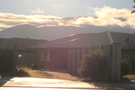 Photo of property in 5 Poolburn Court, Lake Hayes, Queenstown, 9304