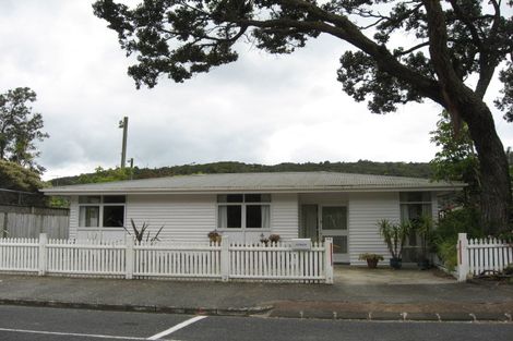 Photo of property in 46 Waiwera Road, Waiwera, Orewa, 0994