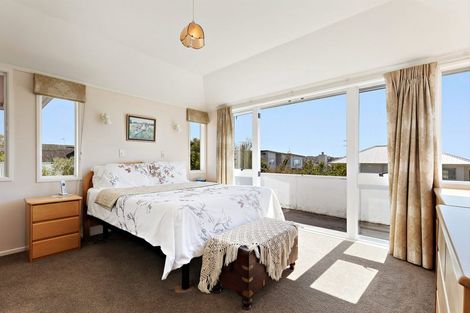 Photo of property in 19 Belmont Terrace, Milford, Auckland, 0620