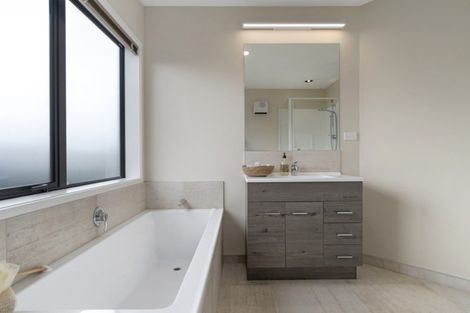 Photo of property in 250 Hamurana Road, Omokoroa, 3114