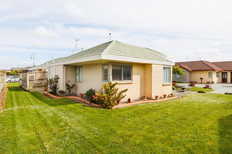 Photo of property in 4 Foxtail Fern, Kelvin Grove, Palmerston North, 4414