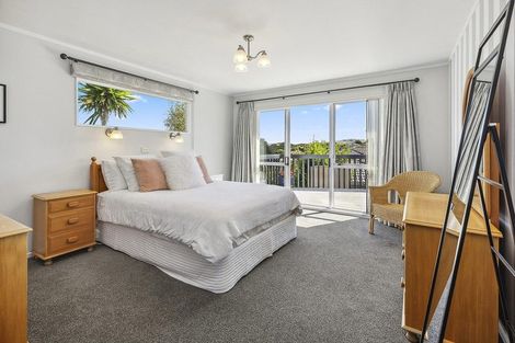 Photo of property in 2 Musket Lane, Whitby, Porirua, 5024