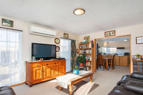 Photo of property in 2/12 Lagan Street, Belfast, Christchurch, 8051