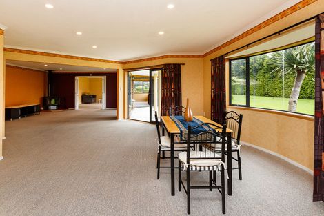 Photo of property in 46 Turitea Road, Fitzherbert, Palmerston North, 4472