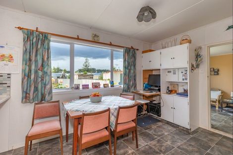 Photo of property in 5 Ngatiawa Street, Himatangi Beach, Foxton, 4891