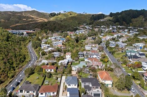 Photo of property in 5 Mahoe Street, Tawa, Wellington, 5028