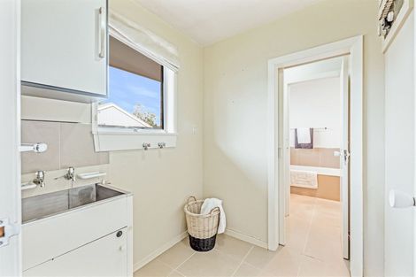 Photo of property in 21 Bucknell Street, Sockburn, Christchurch, 8042