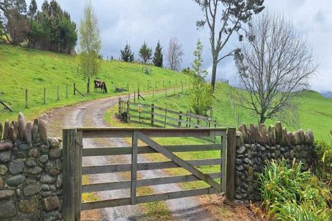 Photo of property in 3442 Puketitiri Road, Patoka, Napier, 4184