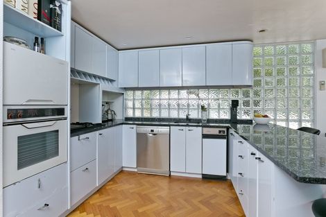 Photo of property in 1/51 Rangitoto Terrace, Milford, Auckland, 0620