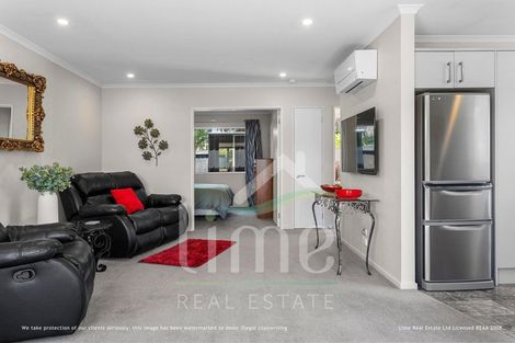 Photo of property in 3 Reeves Road, Rangiora, 7400