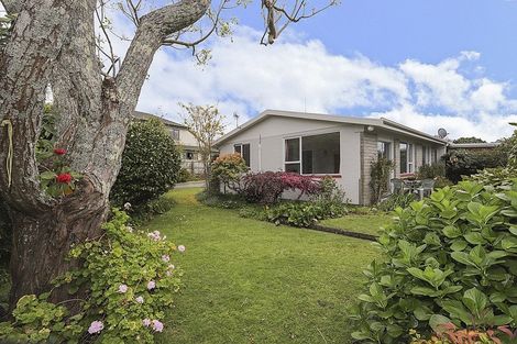 Photo of property in 2/138 Welcome Bay Road, Welcome Bay, Tauranga, 3112