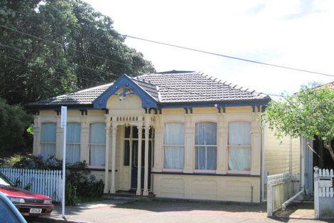 Photo of property in 12 Salisbury Terrace, Mount Cook, Wellington, 6021