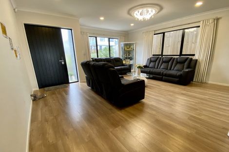 Photo of property in 32 Goodfellow Lane, Flat Bush, Auckland, 2019