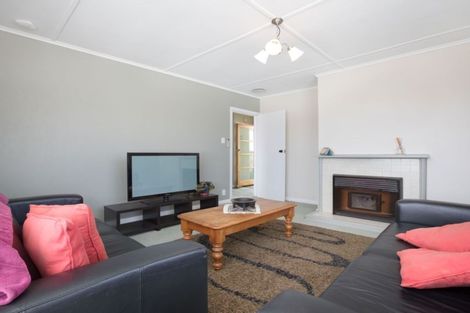 Photo of property in 10 Maher Place, Ranui, Porirua, 5024