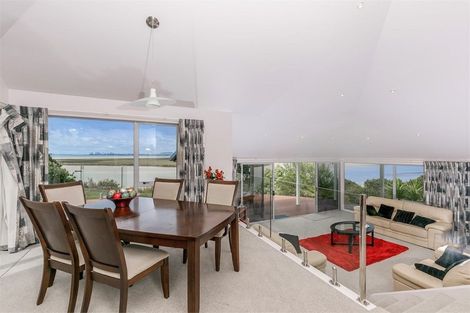 Photo of property in 21 Constable Lane, West Harbour, Auckland, 0618
