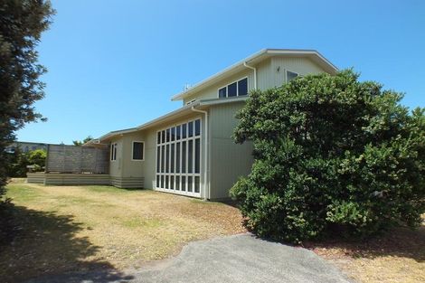 Photo of property in 618 Matarangi Drive, Matarangi, Whitianga, 3592