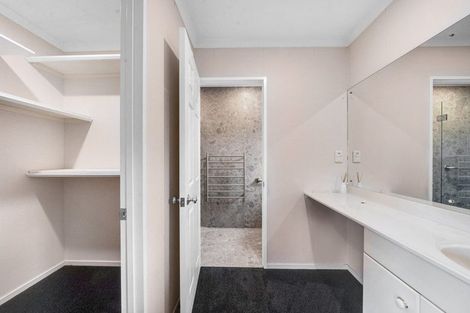 Photo of property in 13 Parkhaven Drive, Rosehill, Papakura, 2113