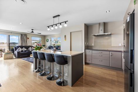 Photo of property in 37 Contour Avenue, Pyes Pa, Tauranga, 3112