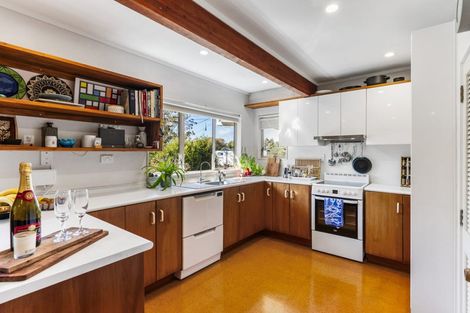 Photo of property in 1/28 Cresta Avenue, Beach Haven, Auckland, 0626