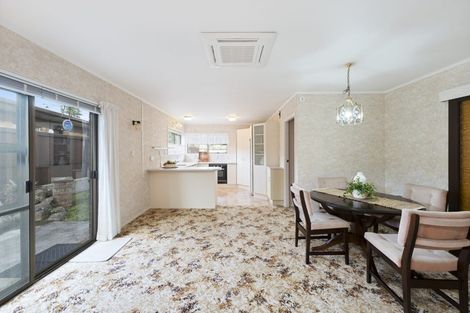 Photo of property in 21 Matuhi Rise, Henderson, Auckland, 0612