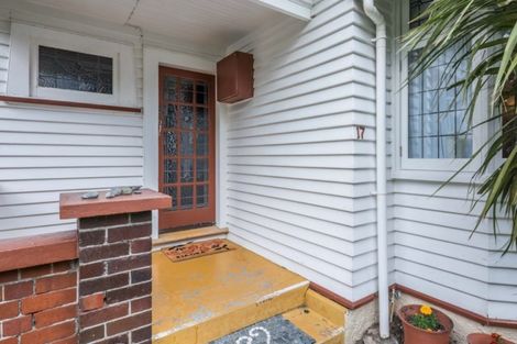 Photo of property in 17 Tamar Street, Island Bay, Wellington, 6023