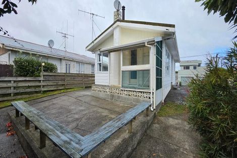 Photo of property in 44 Manuka Street, Otaki Beach, Otaki, 5512