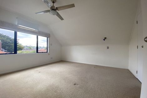 Photo of property in 2/90 Nile Road, Milford, Auckland, 0620