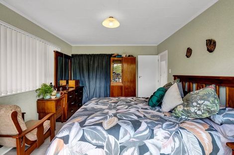 Photo of property in 376 South Road, Omata, New Plymouth, 4374