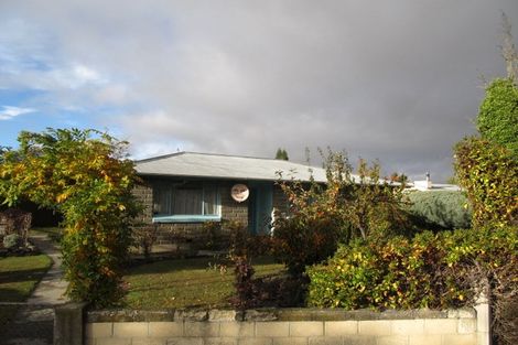 Photo of property in 2 Pyke Street, Clyde, 9330