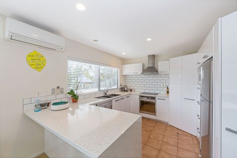 Photo of property in 17 Coralsea Way, Arkles Bay, Whangaparaoa, 0932